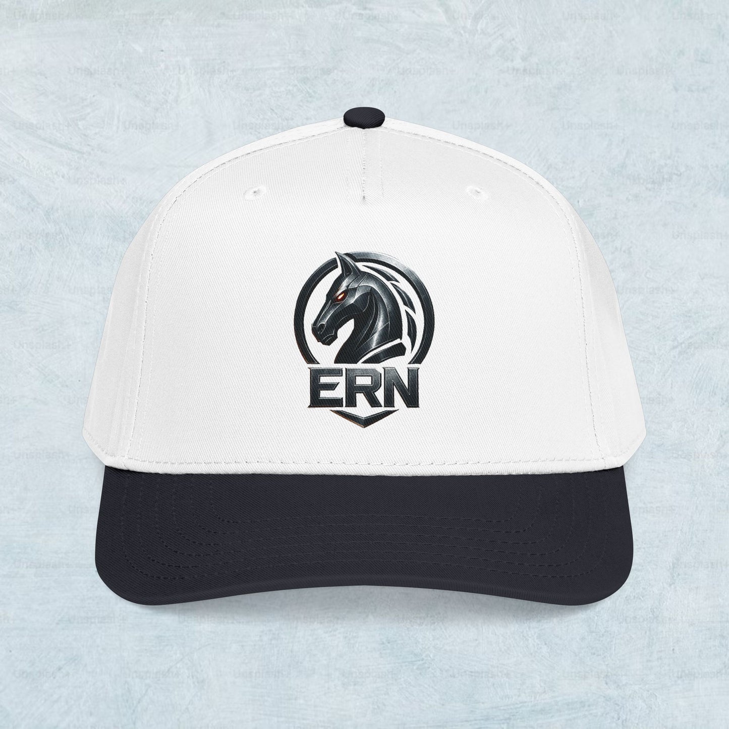 Gorra con el logotipo del clan ERN