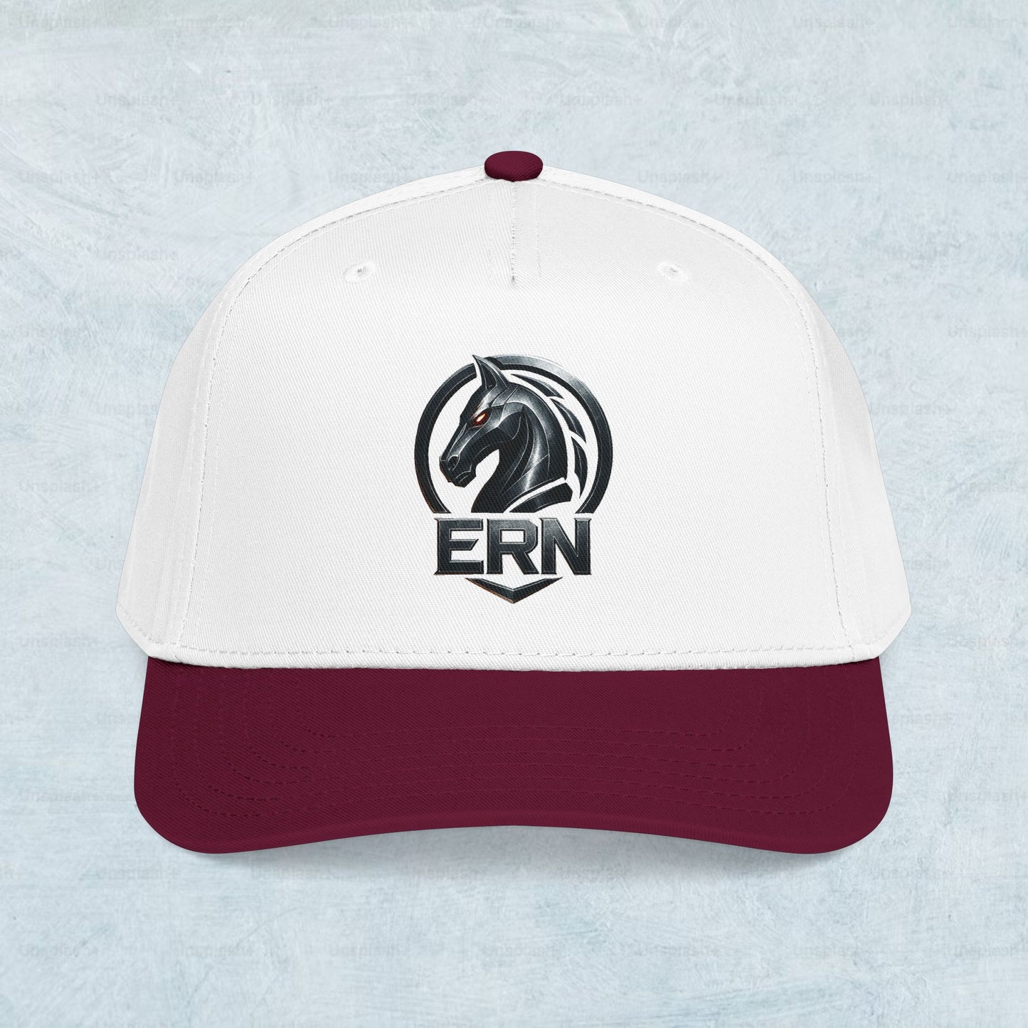 Gorra con el logotipo del clan ERN