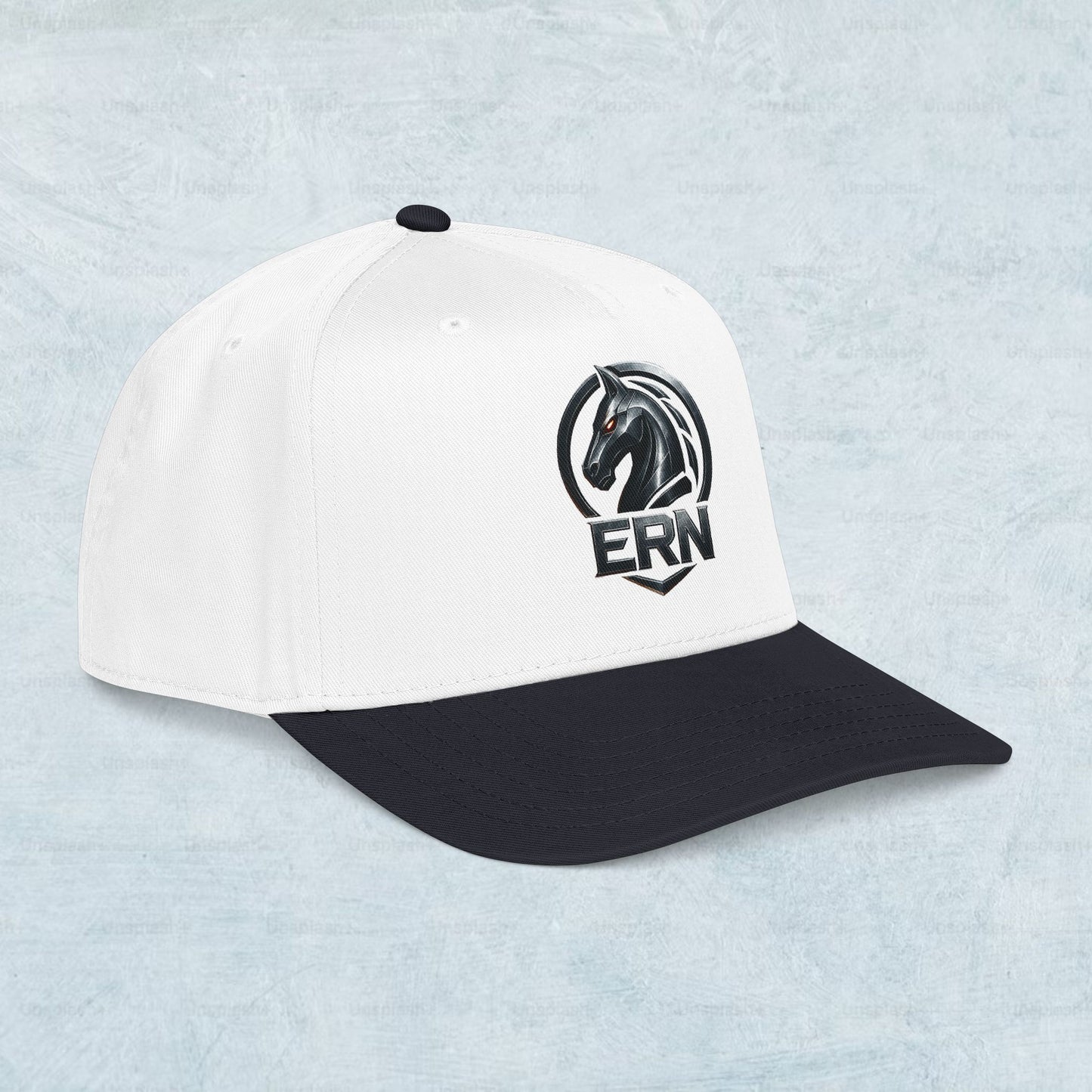 Gorra con el logotipo del clan ERN